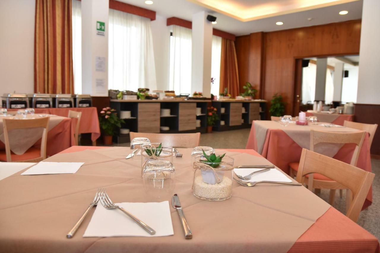 Hotel Excelsior Montesilvano Marina Eksteriør bilde