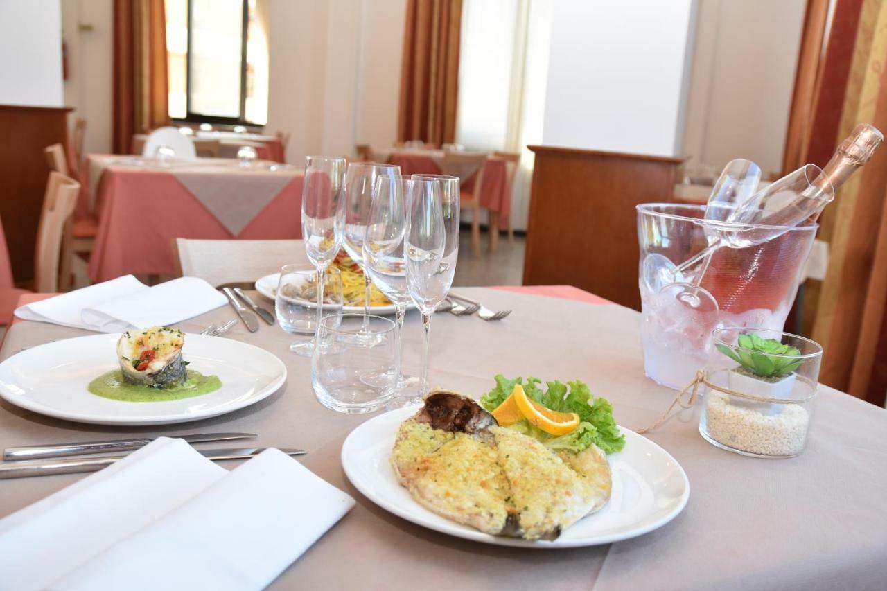 Hotel Excelsior Montesilvano Marina Eksteriør bilde