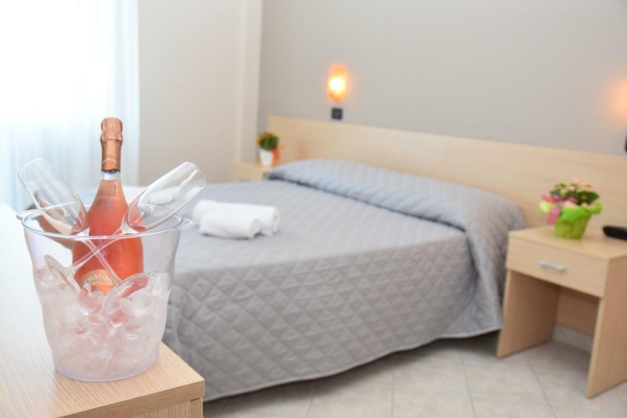 Hotel Excelsior Montesilvano Marina Eksteriør bilde