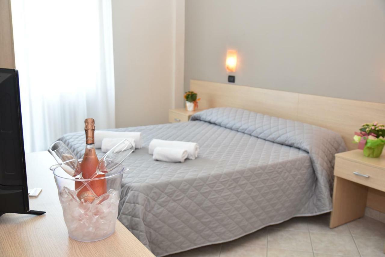 Hotel Excelsior Montesilvano Marina Eksteriør bilde